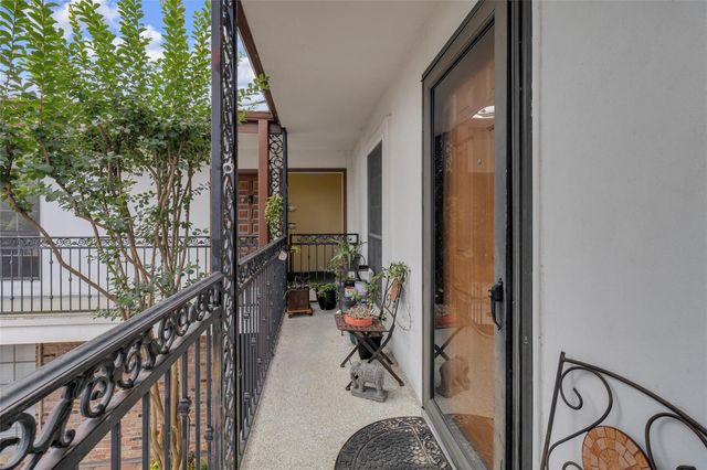 1909 Brun Street 17, Houston, TX 77019