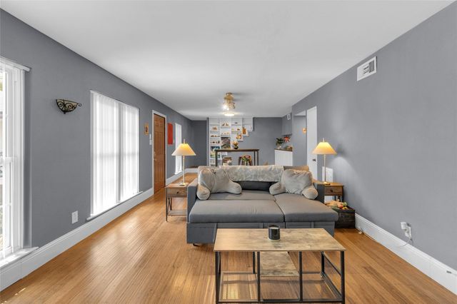 1909 Brun Street 17, Houston, TX 77019
