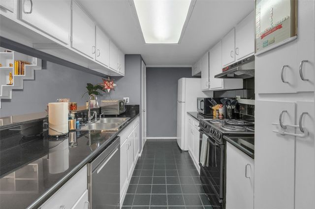 1909 Brun Street 17, Houston, TX 77019