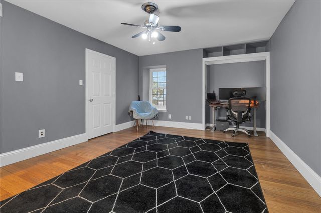 1909 Brun Street 17, Houston, TX 77019