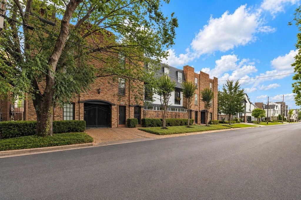 1909 Brun Street 17, Houston, TX 77019