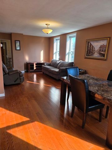 725 Chase Avenue, Joliet, IL 60432