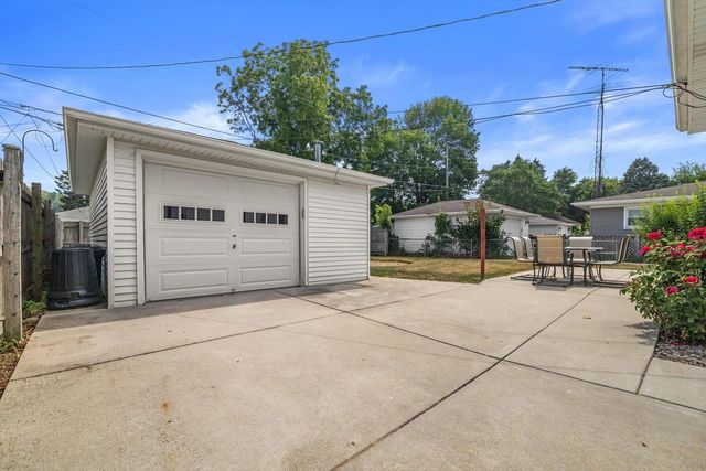 1815 Jupiter AVENUE, Racine, WI 53404