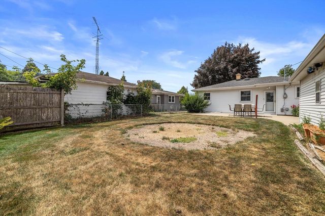 1815 Jupiter AVENUE, Racine, WI 53404