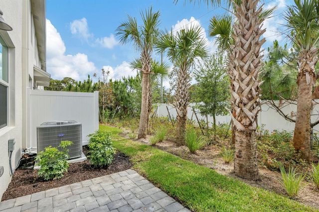 5694 SE EDGEWATER Circle, Stuart, FL 34997
