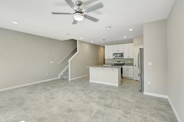 5694 SE EDGEWATER Circle, Stuart, FL 34997