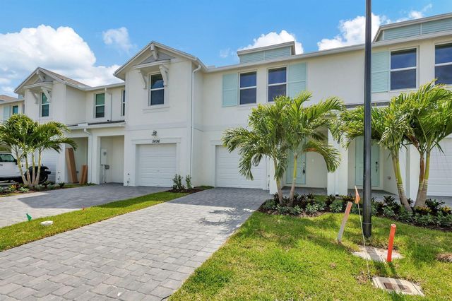 5694 SE EDGEWATER Circle, Stuart, FL 34997