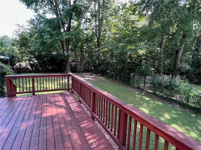 1180 Starline SE Drive, Smyrna, GA 30080