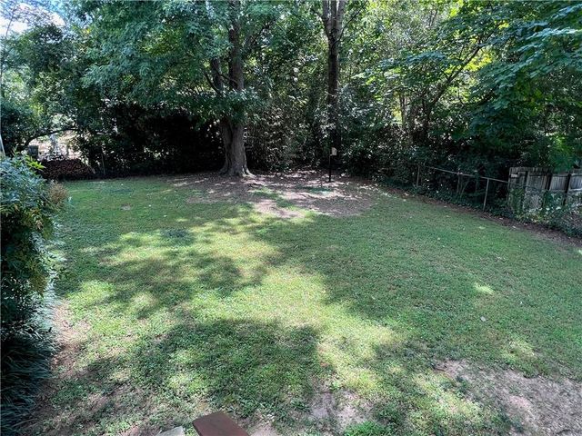 1180 Starline SE Drive, Smyrna, GA 30080