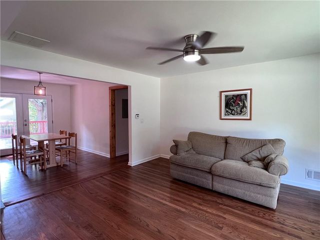 1180 Starline SE Drive, Smyrna, GA 30080