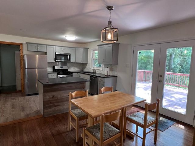 1180 Starline SE Drive, Smyrna, GA 30080