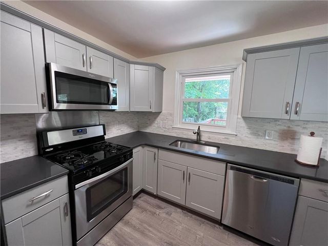 1180 Starline SE Drive, Smyrna, GA 30080