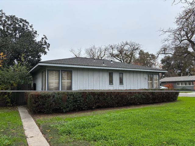 2424 N Argonaut St, Stockton, CA 95204