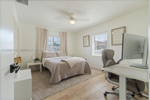 3820 NW 5th St, Lauderhill, FL 33311