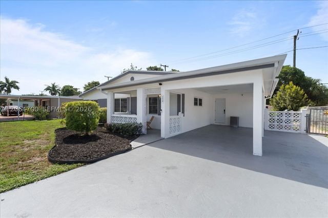 3820 NW 5th St, Lauderhill, FL 33311