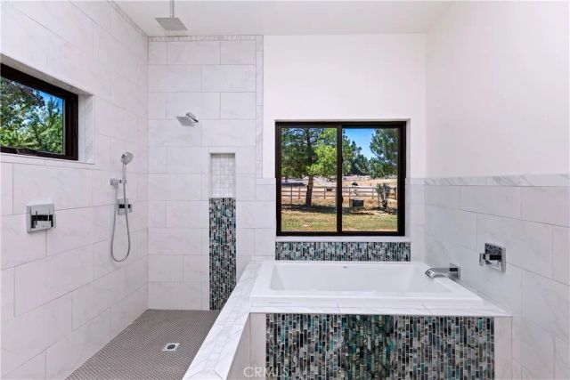 17370 Rodeo Road, Lake Elsinore, CA 92530