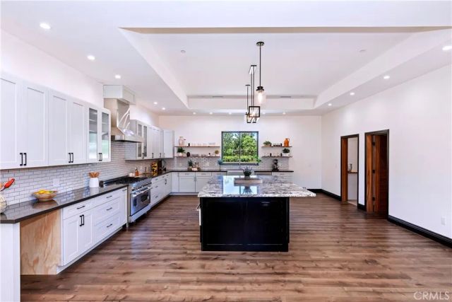 17370 Rodeo Road, Lake Elsinore, CA 92530