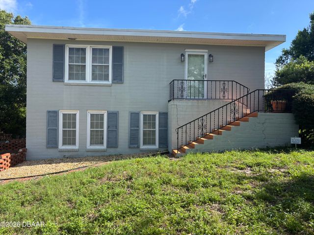 18 Jefferson Landing, Daytona Beach, FL 32118