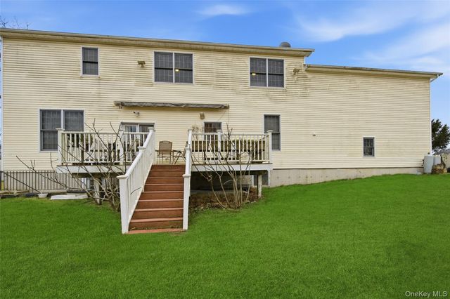 471 Southport Street, Ronkonkoma, NY 11779