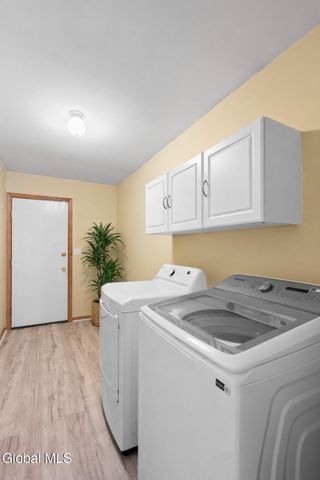 145 Killarney Drive, Niskayuna, NY 12309