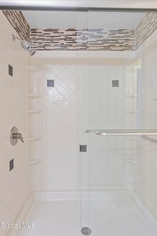 145 Killarney Drive, Niskayuna, NY 12309