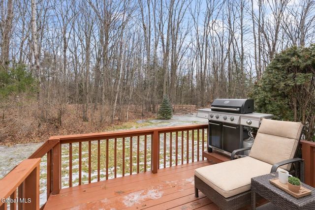 145 Killarney Drive, Niskayuna, NY 12309