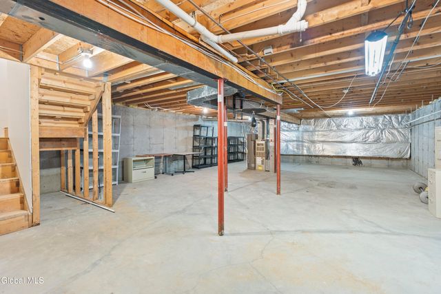 145 Killarney Drive, Niskayuna, NY 12309