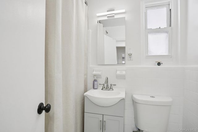 23 Lawrence Drive A, White Plains, NY 10603