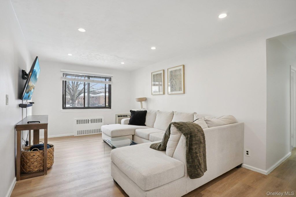 23 Lawrence Drive A, White Plains, NY 10603