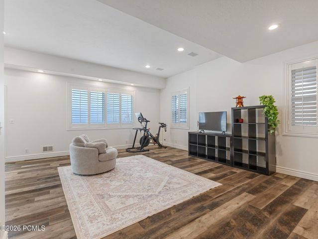 2522 S Scenic Drive, Salt Lake City, UT 84109