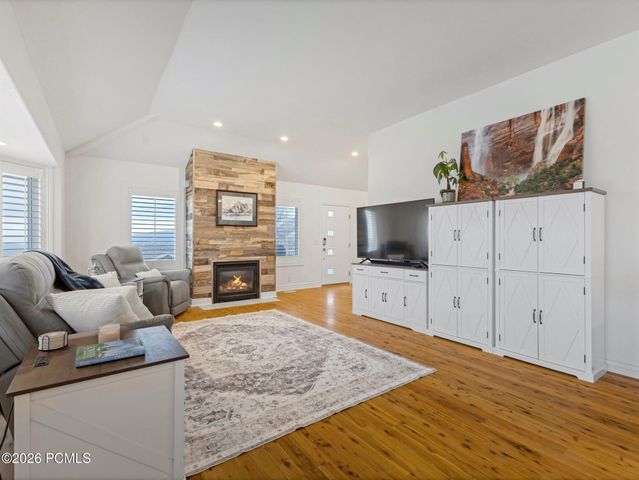 2522 S Scenic Drive, Salt Lake City, UT 84109