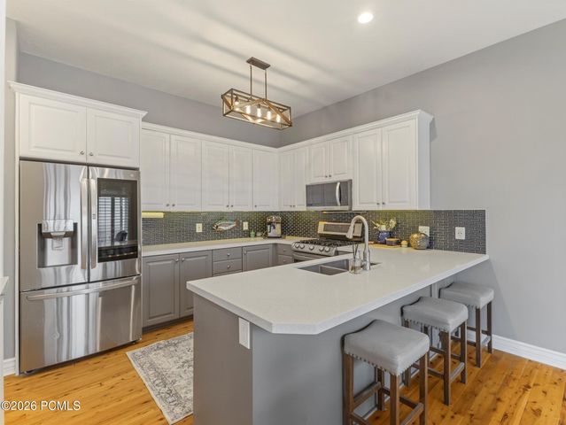 2522 S Scenic Drive, Salt Lake City, UT 84109