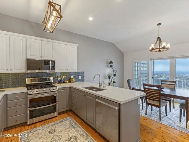 2522 S Scenic Drive, Salt Lake City, UT 84109