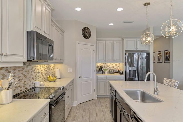 1337 THORNBURY DRIVE, Parrish, FL 34219