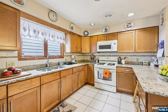 297 Kinney Street, Newark, NJ 07105