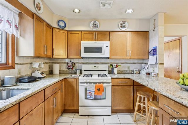 297 Kinney Street, Newark, NJ 07105