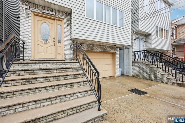 297 Kinney Street, Newark, NJ 07105