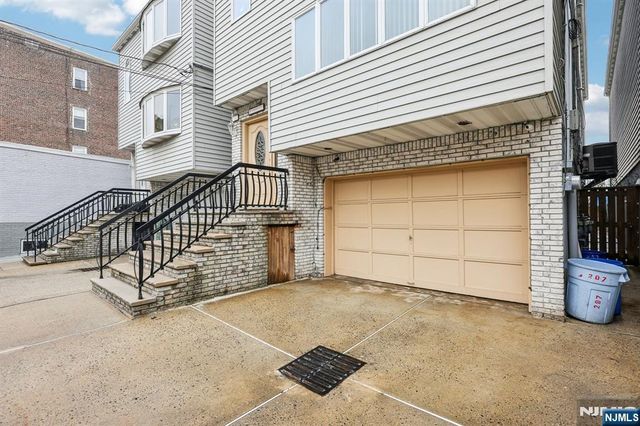 297 Kinney Street, Newark, NJ 07105