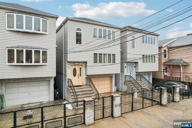 297 Kinney Street, Newark, NJ 07105