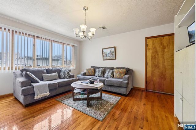 297 Kinney Street, Newark, NJ 07105