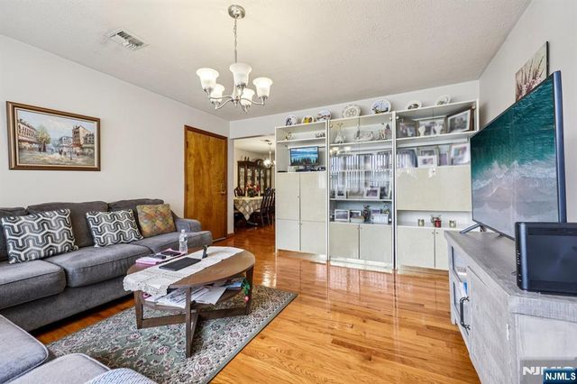 297 Kinney Street, Newark, NJ 07105