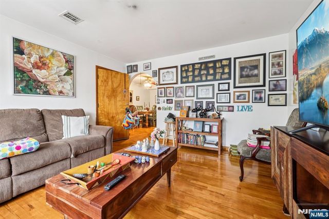 297 Kinney Street, Newark, NJ 07105