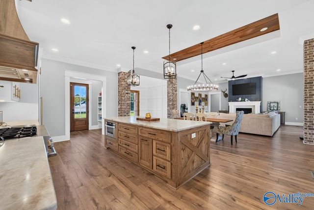 180 Honea Lane, Owens Cross Roads, AL 35763