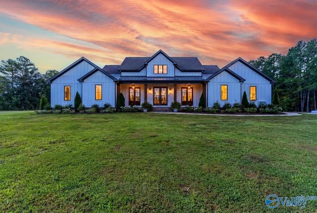 180 Honea Lane, Owens Cross Roads, AL 35763