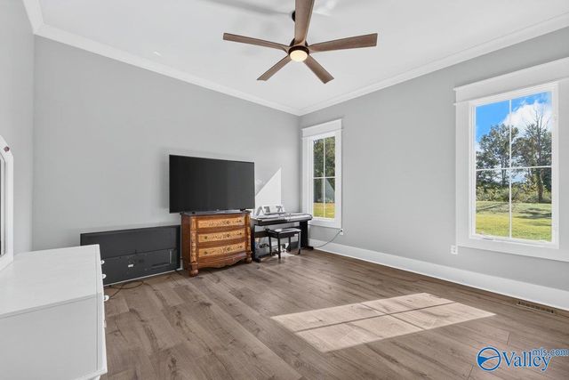 180 Honea Lane, Owens Cross Roads, AL 35763