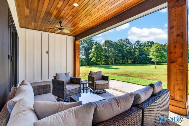 180 Honea Lane, Owens Cross Roads, AL 35763