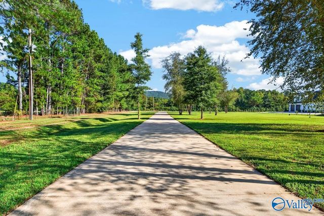 180 Honea Lane, Owens Cross Roads, AL 35763