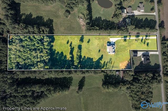 180 Honea Lane, Owens Cross Roads, AL 35763
