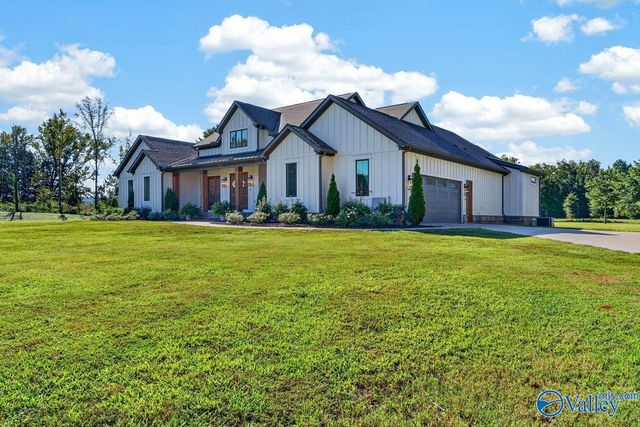 180 Honea Lane, Owens Cross Roads, AL 35763