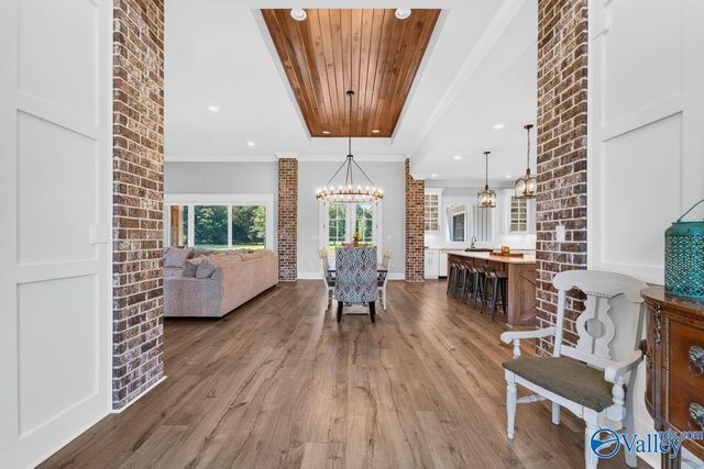180 Honea Lane, Owens Cross Roads, AL 35763